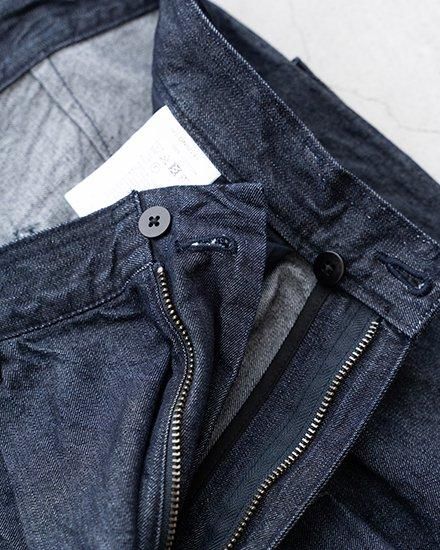 STILL BY HAND / スティル バイ ハンド】10oz Denim Inbox Pleat