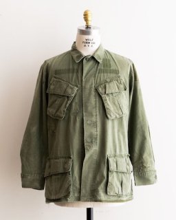 <img class='new_mark_img1' src='https://img.shop-pro.jp/img/new/icons8.gif' style='border:none;display:inline;margin:0px;padding:0px;width:auto;' />NEW AIR VINTAGE60-70s Jungle Fatigue Jacket 