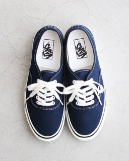 <img class='new_mark_img1' src='https://img.shop-pro.jp/img/new/icons8.gif' style='border:none;display:inline;margin:0px;padding:0px;width:auto;' />VANS / 󥺡Authentic 44D 