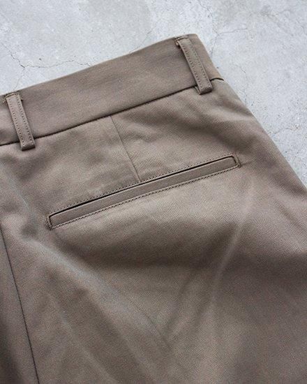 STILL BY HAND COTTON CHAMBRAY PANTS タグ付き STILL BY HAND / スティル バイ ハンド】Deep 2Tuck Cotton