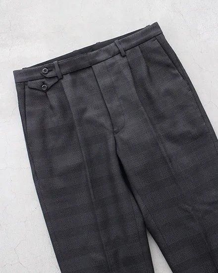 AGE OLD / エイジオールド】 Classic 2 Tuck Trousres『Fort Original