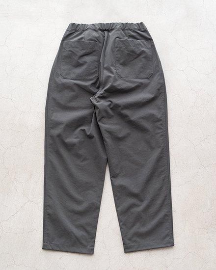 新品タグ付 STILL BY HAND 25SS 1タックオックスナイロンパンツ 25SS》【STILL BY HAND】VINTAGE NYLON SEMI WIDE TACK PANTS