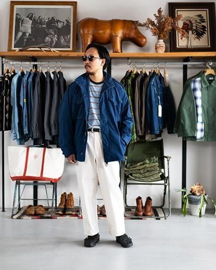 Stone  アーカイブ ネイビー ミリタリージャケット M-65 M-65やA-2を人気ブランドがアップデート。トレンドカラーの白と好相性