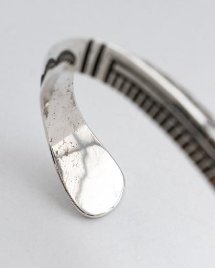 Indian Jewelry】Navajo『Lyle Secatero』Triangle Stamp Bangle ②