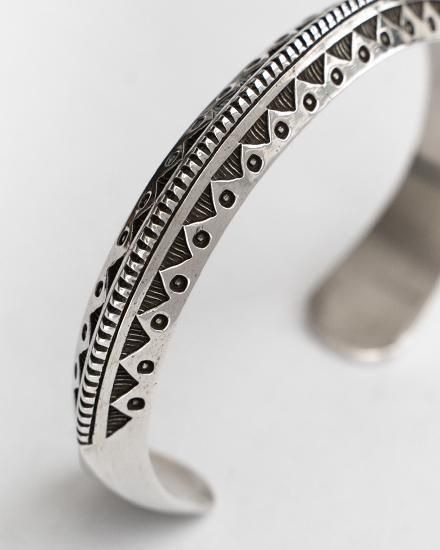 アクセサリー INDIAN JEWELRY LYLE SECATERO BANGLE indian jewelry Lyle Secatero