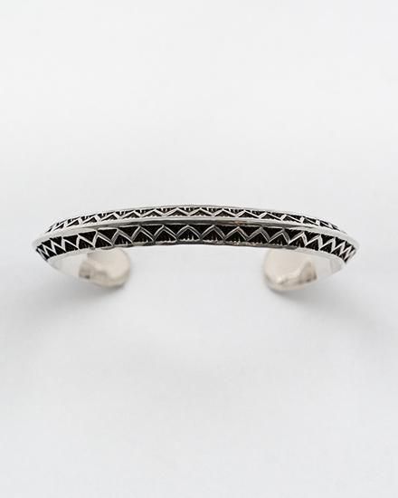 Indian Jewelry】Navajo『Lyle Secatero』Triangle Stamp Bangle ④