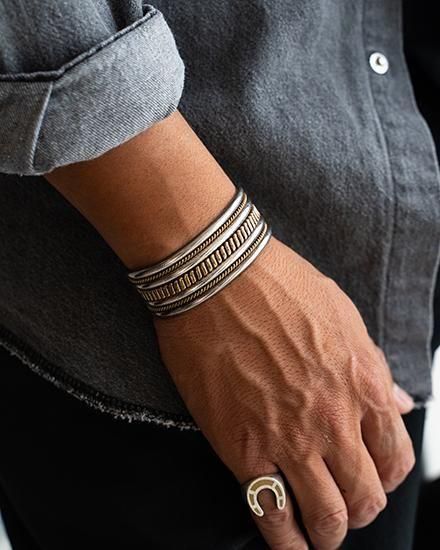 【極美品】Navajo Tahe バングル／12K GF×SV925／即日発送 極美品】Navajo Tahe バングル／12K GF×SV925／即日発送 - メルカリ