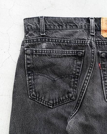 VINTAGE】90-00s Levi's Black 550 ”Cut Off Custom