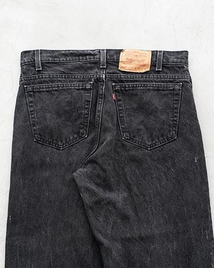 VINTAGE】90-00s Levi's Black 550 ”Cut Off Custom