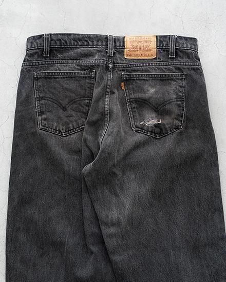 VINTAGE】90-00s Levi's Black 550 ”Cut Off Custom