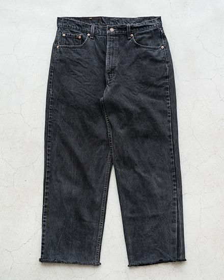 VINTAGE】90-00s Levi's Black 550 ”Cut Off Custom