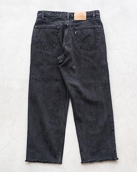 VINTAGE】90-00s Levi's Black 550 ”Cut Off Custom
