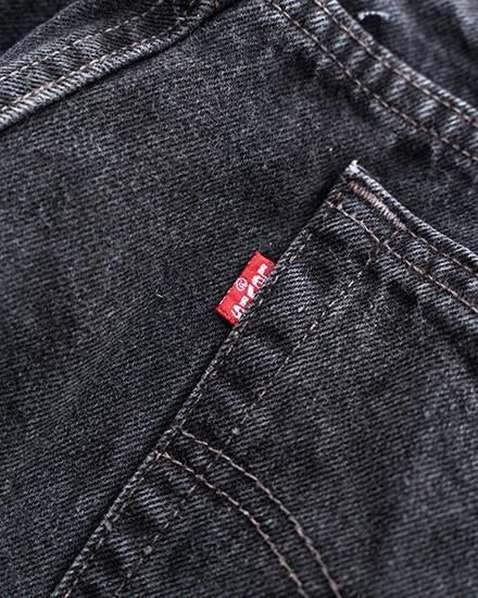 VINTAGE】90-00s Levi's Black 550 ”Cut Off Custom