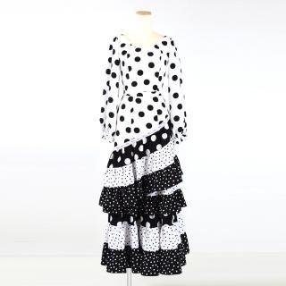 フラメンコの衣装、ドレス、ツーピースならMariQuitaで。