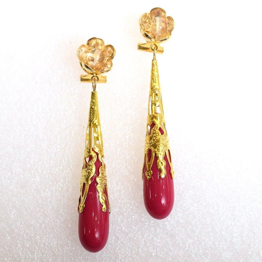 フラメンコ用アクセサリーは、MariQuitaで。