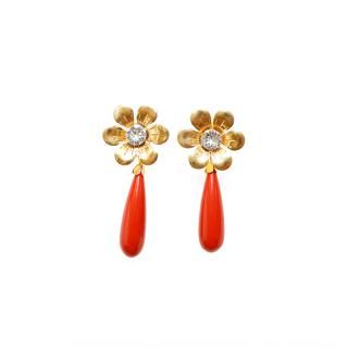 フラメンコ用アクセサリーは、MariQuitaで。