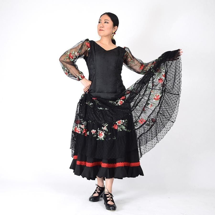 フラメンコの衣装、ドレス、ワンピースならMariQuitaで。