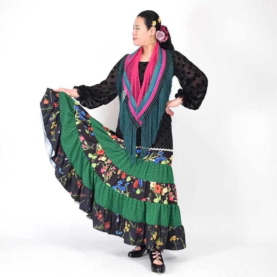 フラメンコのファルダはMariQuitaで。