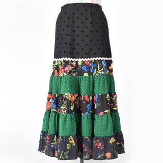 フラメンコのファルダはMariQuitaで。