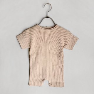 <img class='new_mark_img1' src='https://img.shop-pro.jp/img/new/icons7.gif' style='border:none;display:inline;margin:0px;padding:0px;width:auto;' />HUNTER+ROSE | SAND RIBB ROMPER | 3-6m6-12m