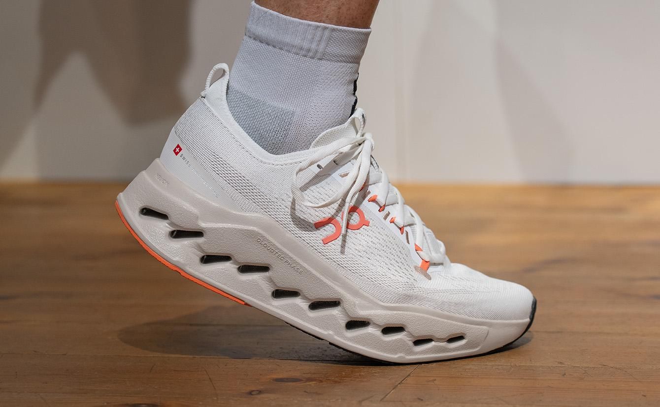 【未使用に近い】On クラウドサーファーマックス ササクラスポーツ通販｜オン クラウドサーファー マックス