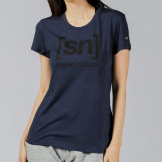 <img class='new_mark_img1' src='https://img.shop-pro.jp/img/new/icons5.gif' style='border:none;display:inline;margin:0px;padding:0px;width:auto;' />Essential I.D. LOGO Tee 定番［sn］ロゴTシャツ 半袖 ｜ [sn] sn super.natural スーパーナチュラル