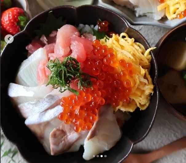 マグロ・カンパチ・イクラ3種丼 3人前×2食セットの通販 | 津曲