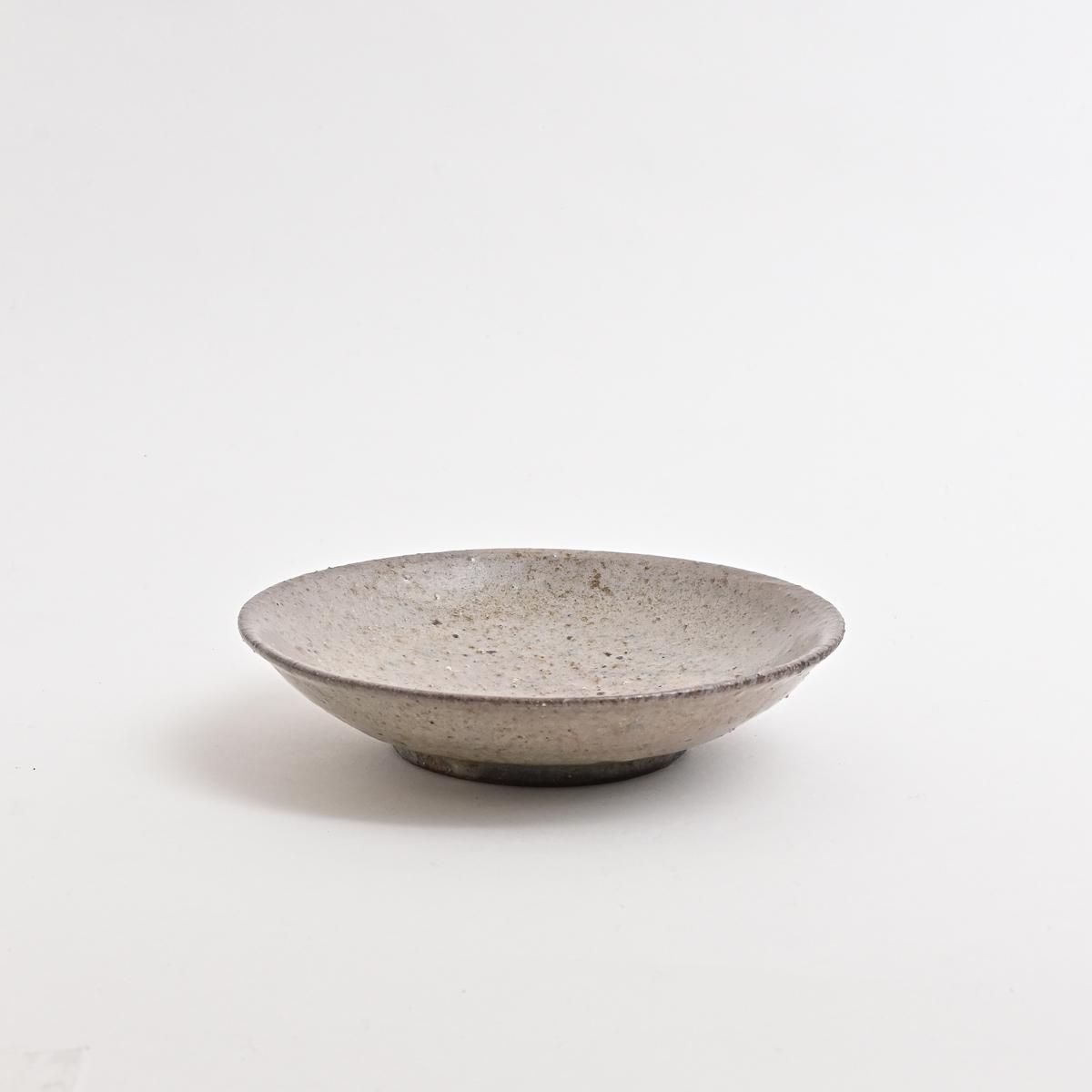 渡辺林平 粉引5寸皿 φ15cm H3cm｜ 百福オンラインショップ