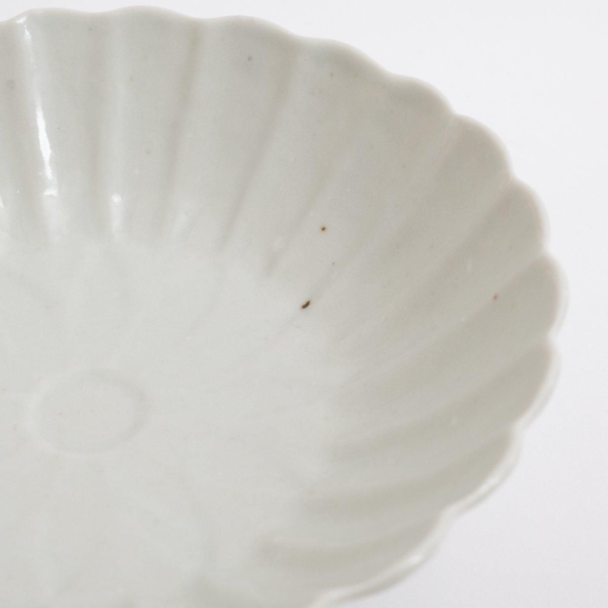 柳川謙治 白磁菊華輪花5寸鉢 φ15cm H4.8cm｜ 百福オンラインショップ