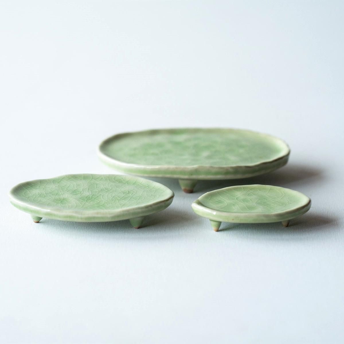 貝の形の三足菓子皿 屋島焼 陶器製