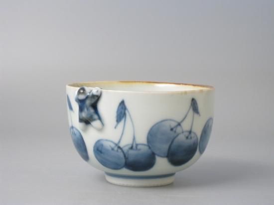 有田焼 染付さくらんぼ 一閑人碗 - 有田焼 八右衛門窯 大慶 公式