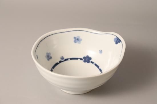 有田焼 梅の舞 手付鉢 - 有田焼 八右衛門窯 大慶 公式オンラインストア