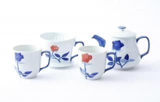 【有田焼】コーヒー マグカップ 手描きバラ絵(青)or(赤) 日本製