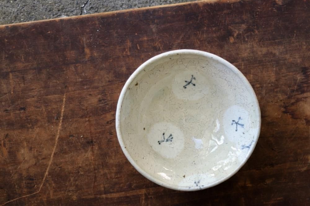 杉本太郎　5寸鉢（花散らし文）