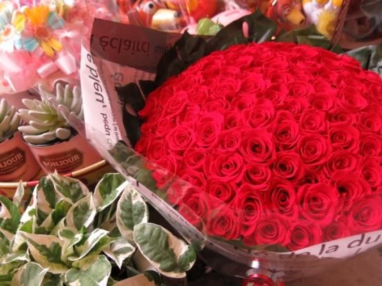 ブリザーブドフラワー 薔薇 100輪 結婚式 サプライズ 花束】薔薇 バラ 100本 花束 カラフル
