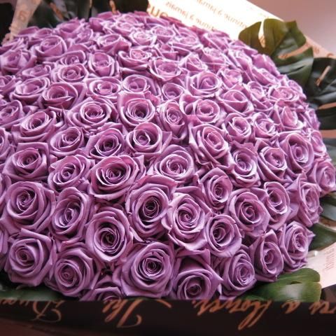 プロポーズに紫バラ 100本のプリザーブドフラワーの花束 プロポーズに紫バラ 100本のプリザーブドフラワーの花束