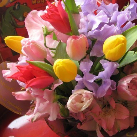 チューリップのフラワーアレンジメント 春の花ギフト チューリップのフラワーアレンジメント 春の花ギフト