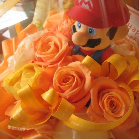 スーパーマリオ フィギュア入り 花束風 スーパーマリオ入り プリザーブドフラワー入りギフト スーパーマリオ フィギュア入り 花束風 スーパーマリオ入り プリザーブドフラワー入りギフト