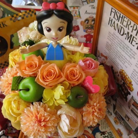 ディズニー 白雪姫 フラワーギフト 白雪姫フィギア入り