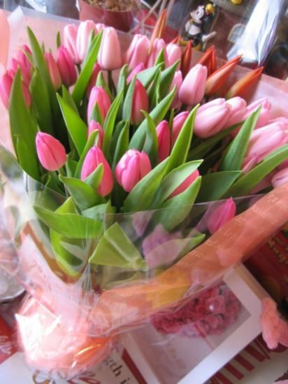 誕生日のプレゼント 彼女や母へ 色んな花入り花束 誕生日のプレゼント 彼女やお母さんへ フラワーギフト