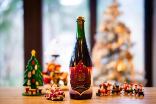 overslept berry (SWAN LAKE BEER x 木樽熟成山伏) 750ml [商品 overslept berry (SWAN LAKE BEER x 木樽熟成山伏) 750ml [商品