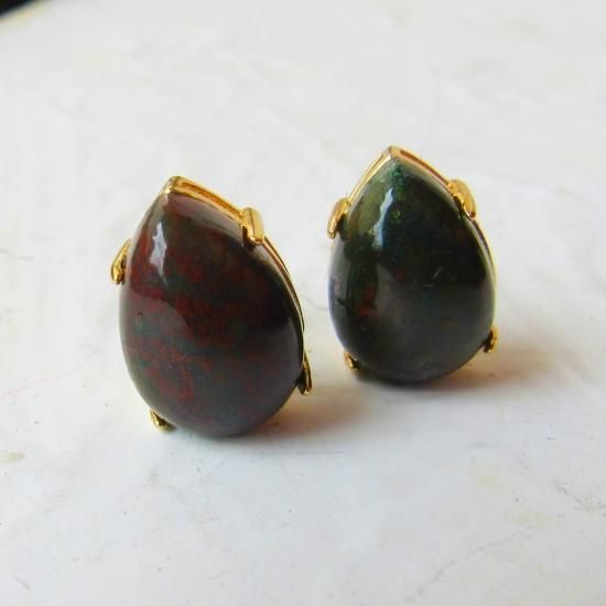 ブラッドストーンのスムースドロップ・ピアス（ステンレス