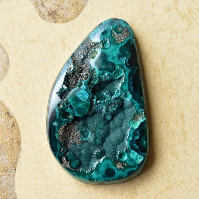 レア　マラカイト　スフィア　原石 結晶 水晶玉 水晶 鉱物 パワーストーン天然石 レアマラカイトスフィア原石 結晶 水晶玉 水晶 鉱物