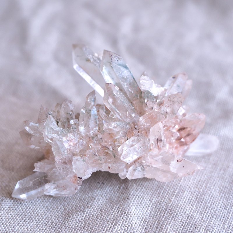 ヒマラヤ水晶クラスター ピンククォーツ インド・マニハール産 107g/ 鉱物・クリスタル - 天然石・パワーストーンのルース、クリスタル