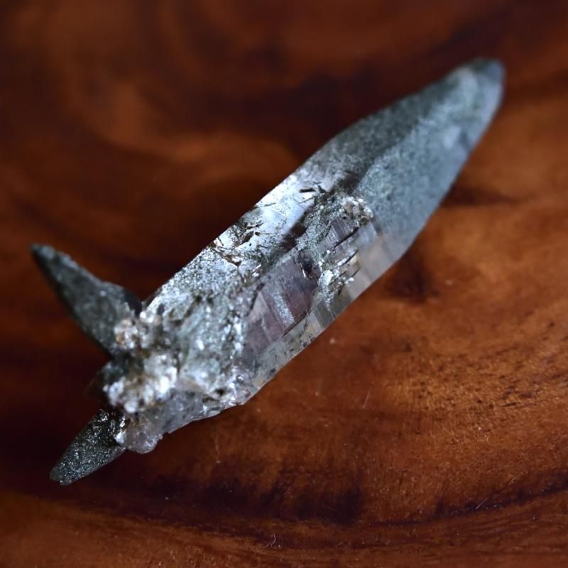 ネパール　ガネーシュヒマール産クローライト&ブラックトルマリン ネパール ガネーシュヒマール産クォーツ（水晶）＆ブラック