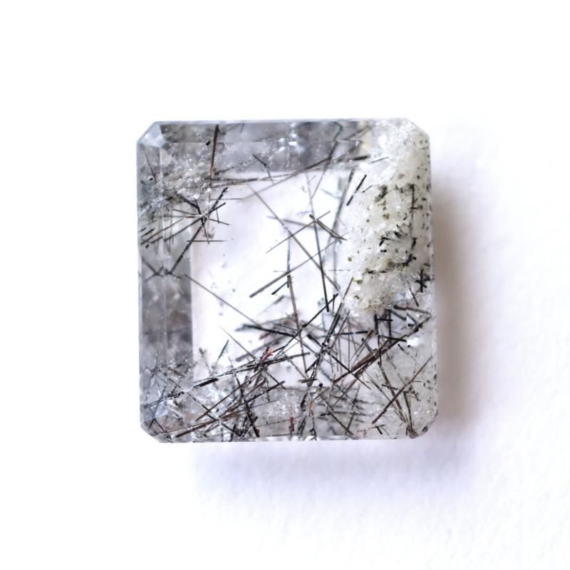 ブラックルチル・イン・クォーツ エメラルドカット ブラジル・バイーア