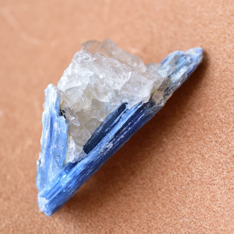 カイヤナイトwithクォーツ Blade ブラジル産 31g/ 鉱物・結晶原石
