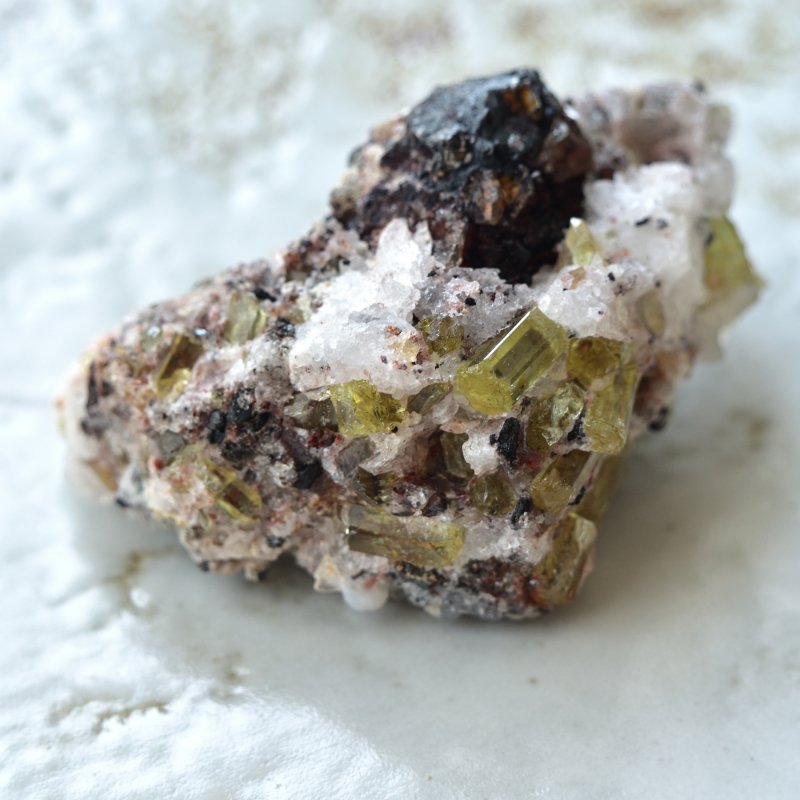 フルオロアパタイト・クラスター　母岩付き　メキシコ産　90g/鉱物・結晶原石