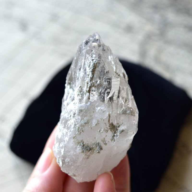 値下げ！天然石　パキスタン　スカルドゥ産　ヒマラヤ　カテドラル水晶　ポイント