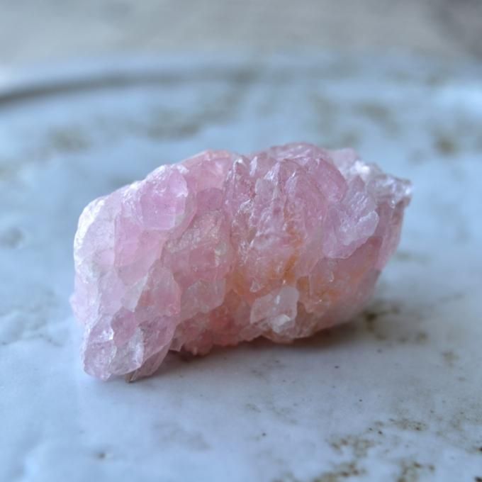 ローズクォーツ結晶 ブラジル産 68g/ 結晶原石・レアコレクション - 天然石・パワーストーンのルース、クリスタル、原石、鉱物 Stone marble